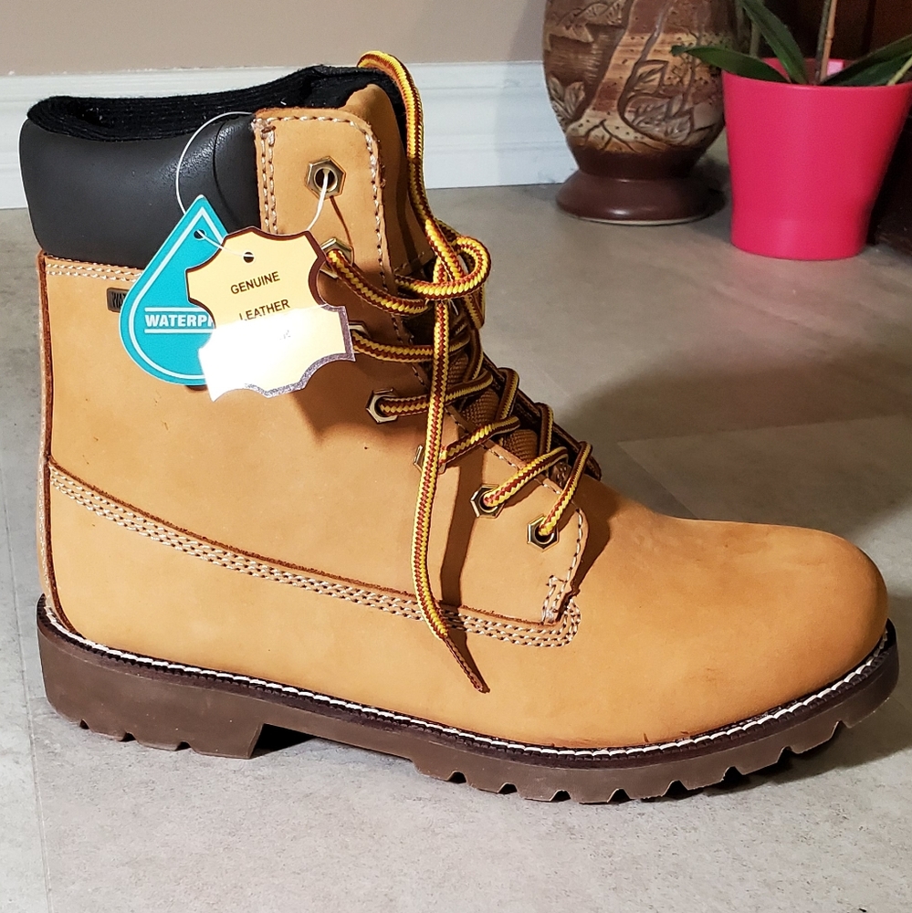 Braxton Waterproof Leather Boots Men Size 9